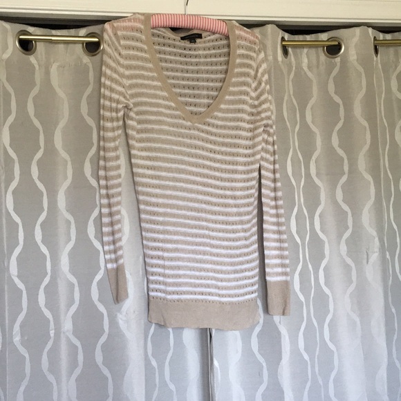 Ann Taylor Knit Top - Picture 2 of 6